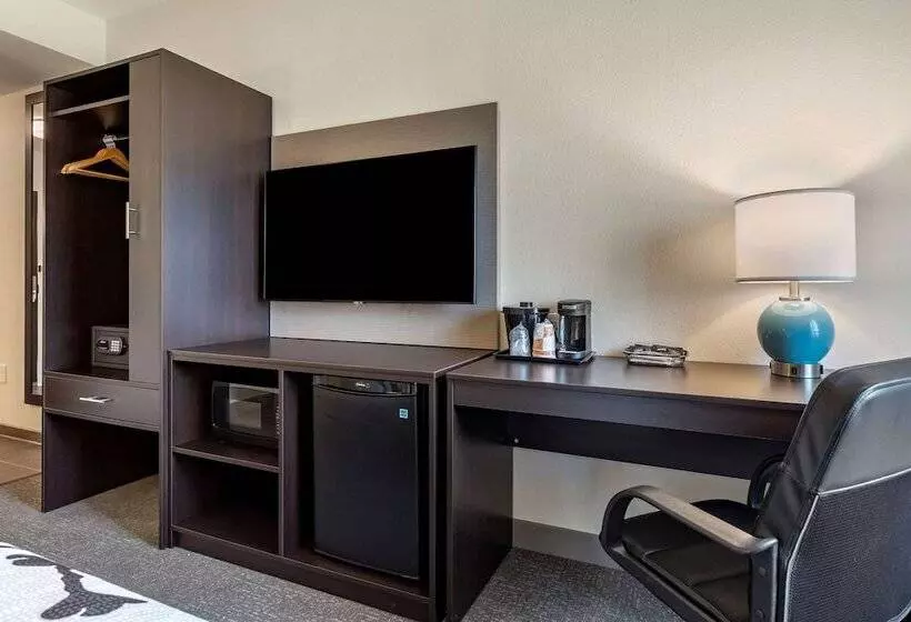 Hotelli Sleep Inn & Suites