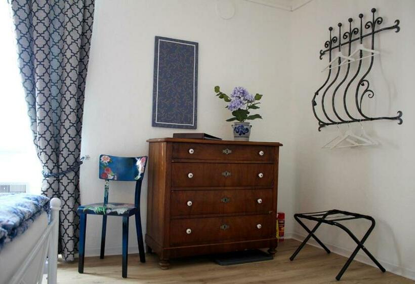 پانسیون 1912   Blue Room   Old Town