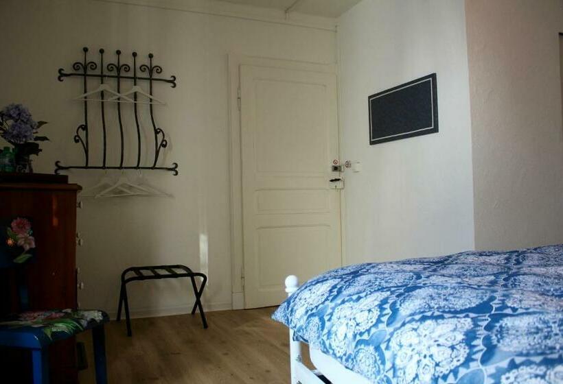 پانسیون 1912   Blue Room   Old Town