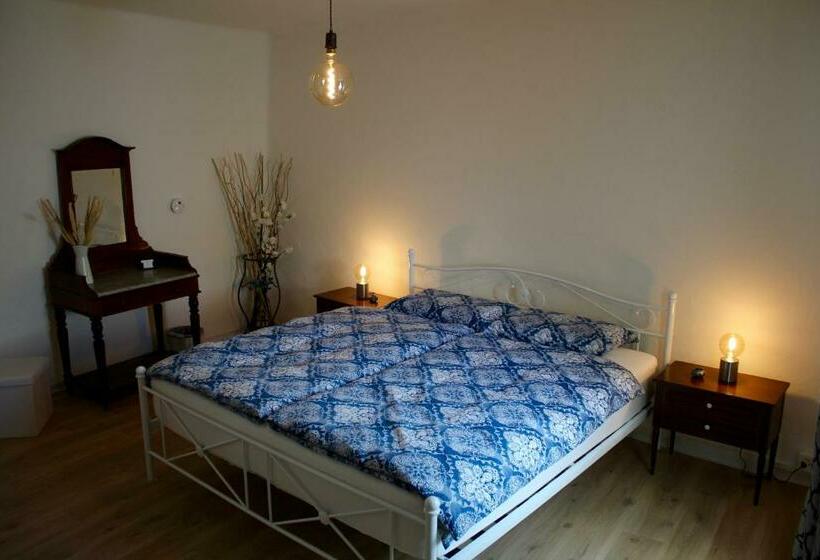 پانسیون 1912   Blue Room   Old Town