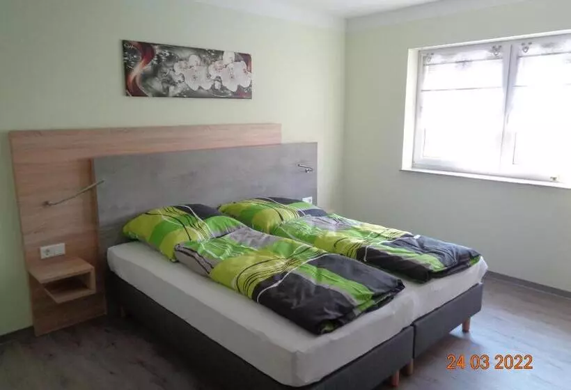 Majatalo An Der Linde