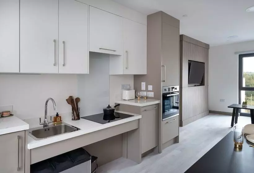 Yugo Explore   Melbourn Point