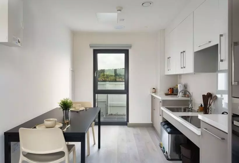 Yugo Explore   Melbourn Point