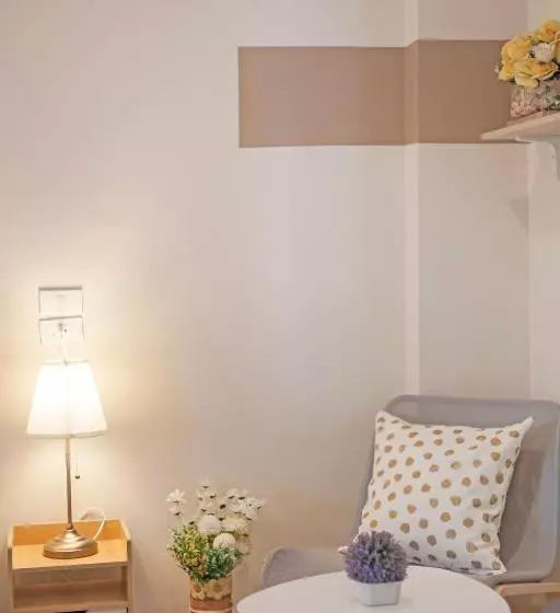 هاستل Cozzi By Grand Airport Resort
