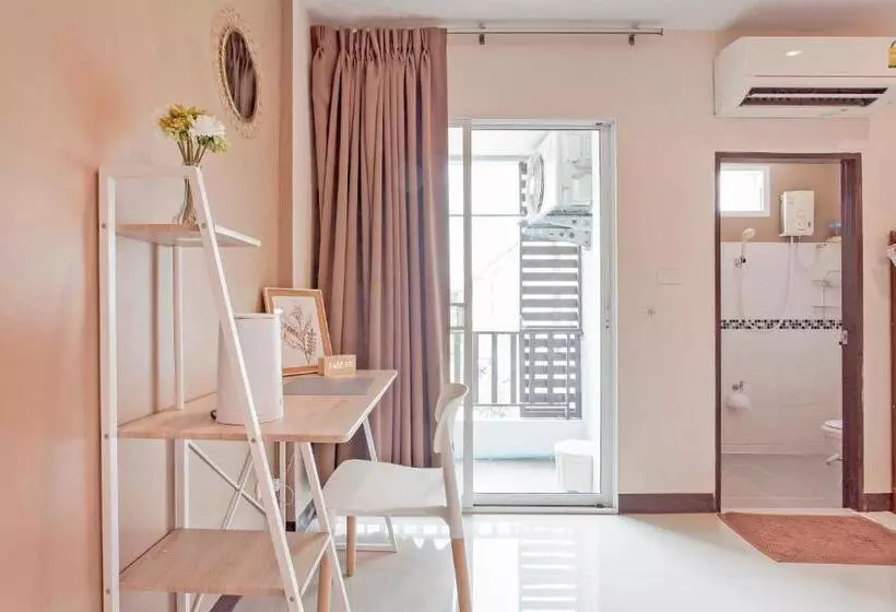 هاستل Cozzi By Grand Airport Resort