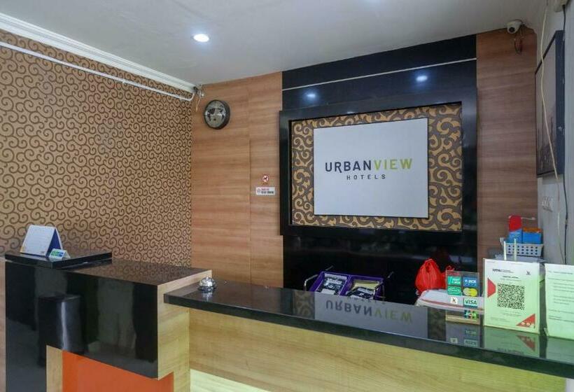 Urbanview Hotel Capital Makassar