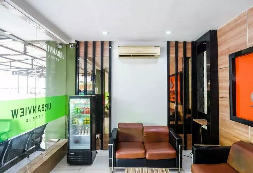 Urbanview Hotel Capital Makassar
