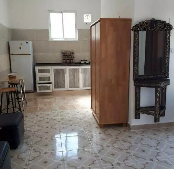پانسیون Generous Guest House