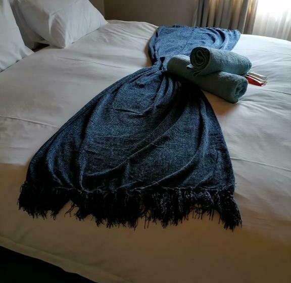 פנסיון Ingwenya Guesthouse