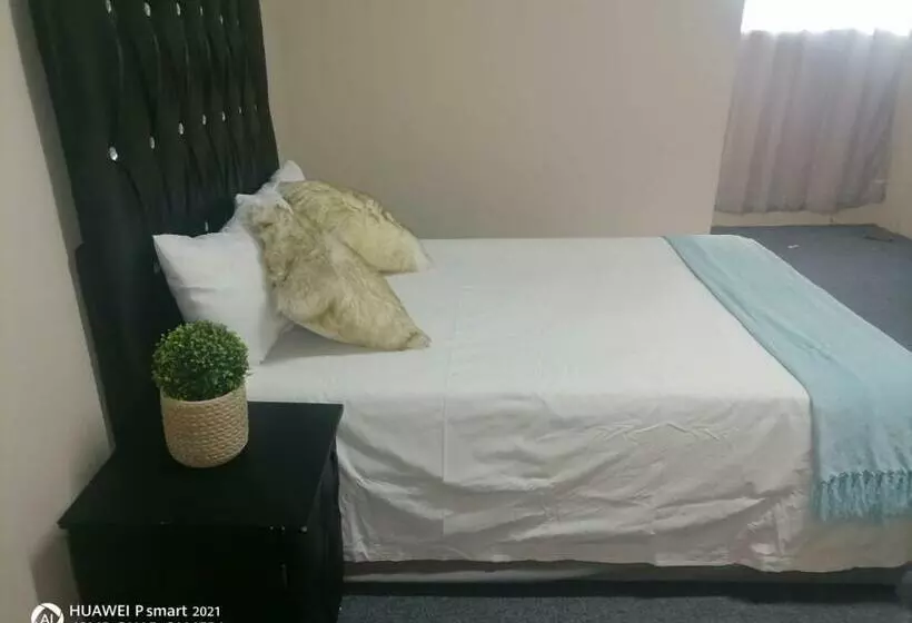 Majatalo Ingwenya Guesthouse