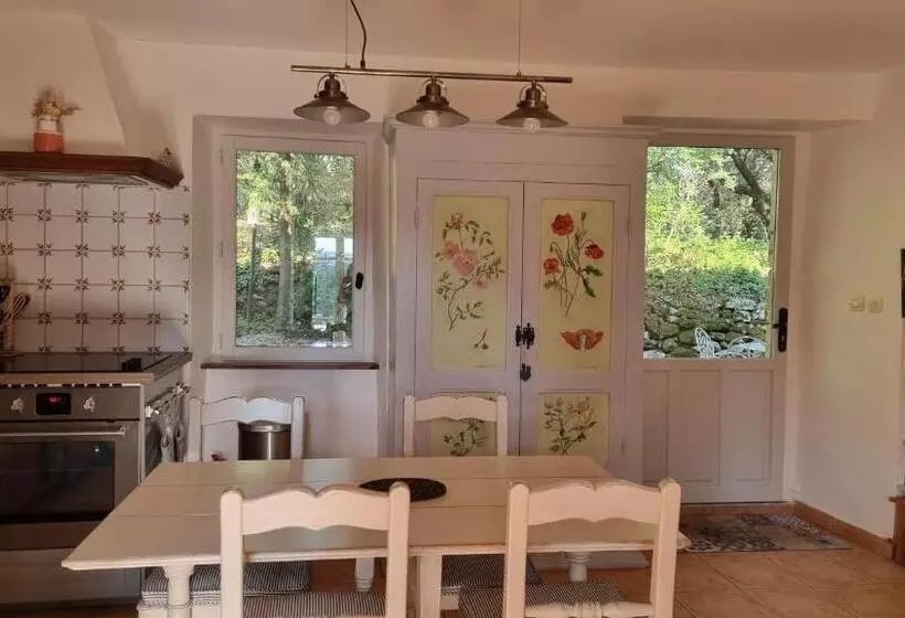 ペンション La Cassine, Gîte Des Lucioles En Provence