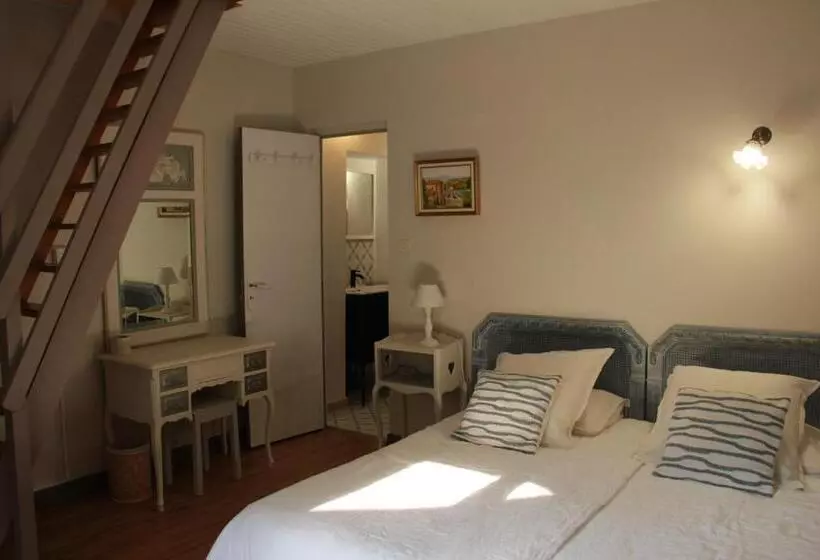 ペンション La Cassine, Gîte Des Lucioles En Provence