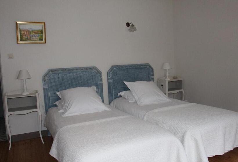 Pensionat La Cassine, Gîte Des Lucioles En Provence