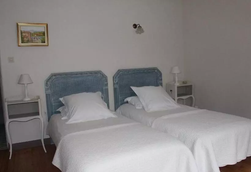 ペンション La Cassine, Gîte Des Lucioles En Provence