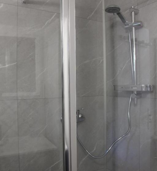 Pensionat La Cassine, Gîte Des Lucioles En Provence