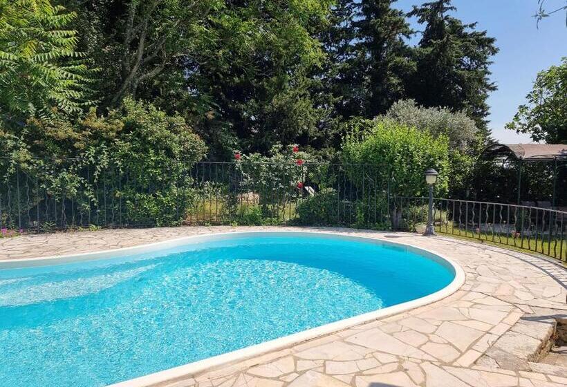 Pensionat La Cassine, Gîte Des Lucioles En Provence