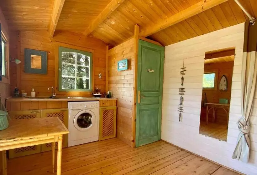 ペンション La Cassine, Gîte Des Lucioles En Provence