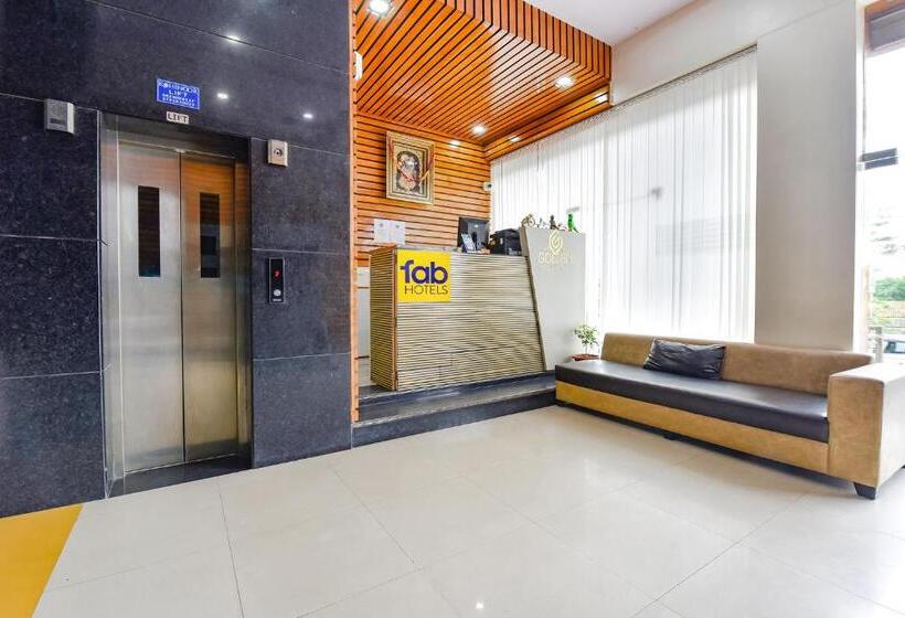 Fabhotel Golden Leaf I