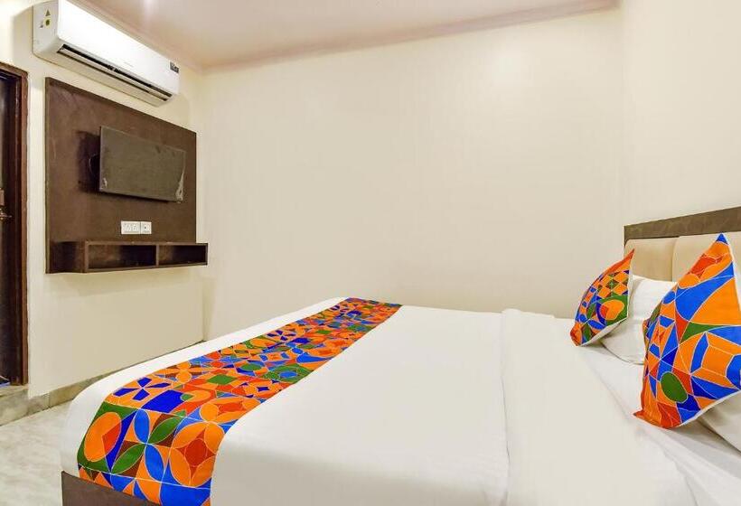 Fabhotel Golden Leaf I