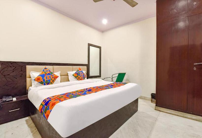 Fabhotel Golden Leaf I