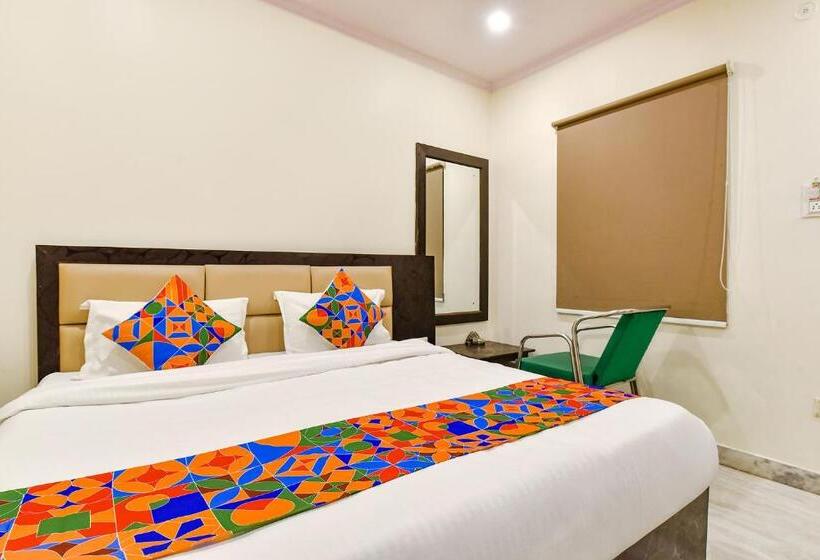 Fabhotel Golden Leaf I