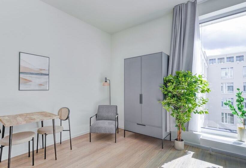 Limehome Berlin Mullerstraße Digital Access