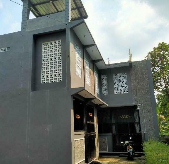 פנסיון Dekaka Homestay 4