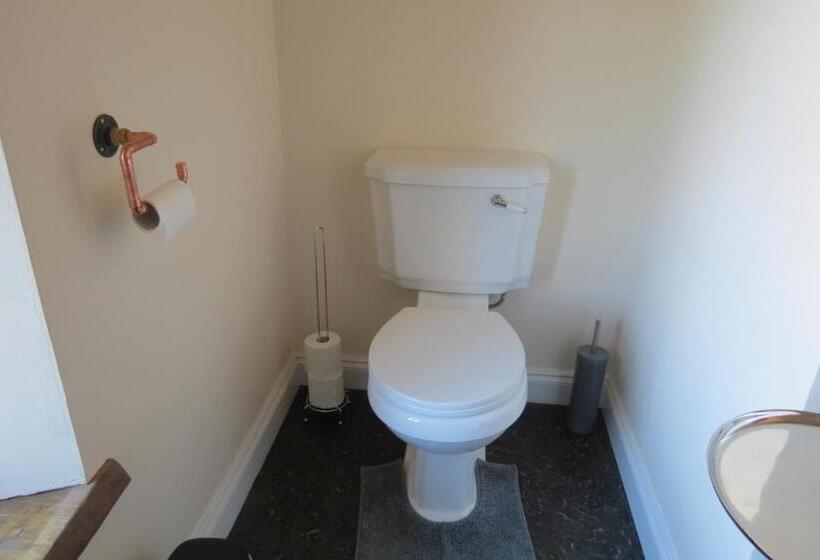 پانسیون Farthing Cottage