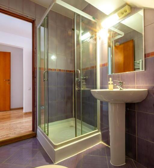 پانسیون House Of Julia