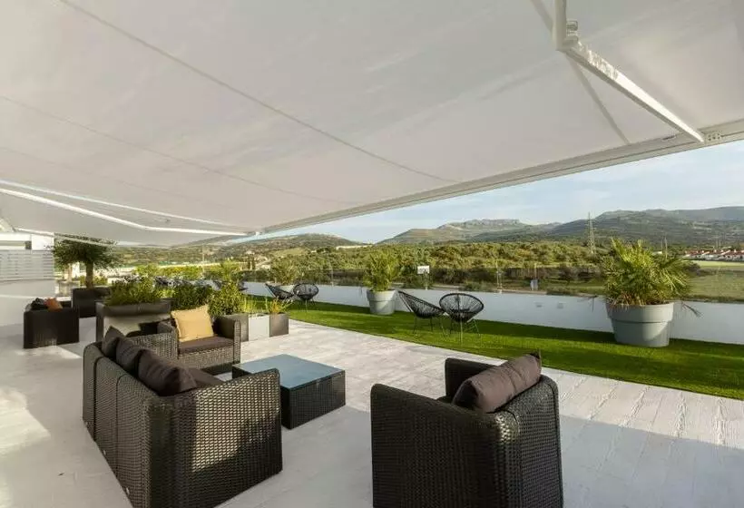 Apartamentos Martalia Arenal