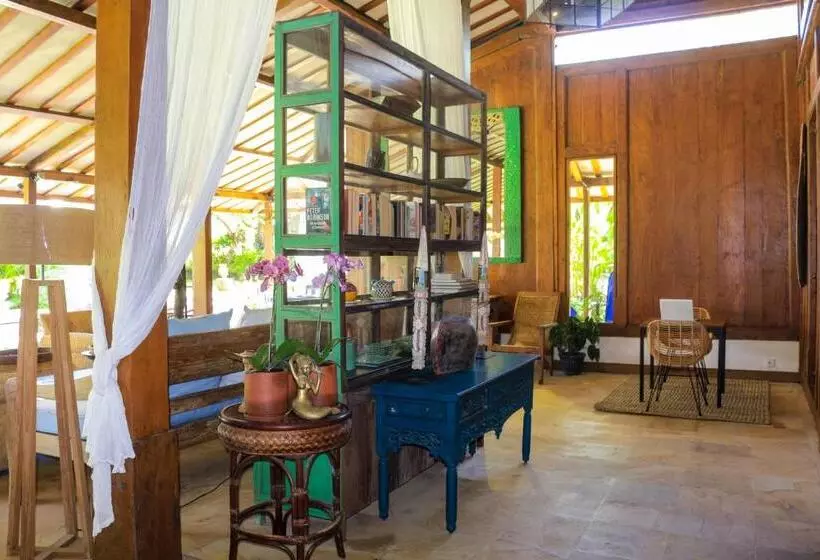 تختخواب و صبحانه Chanteak Bali   Teak House 1