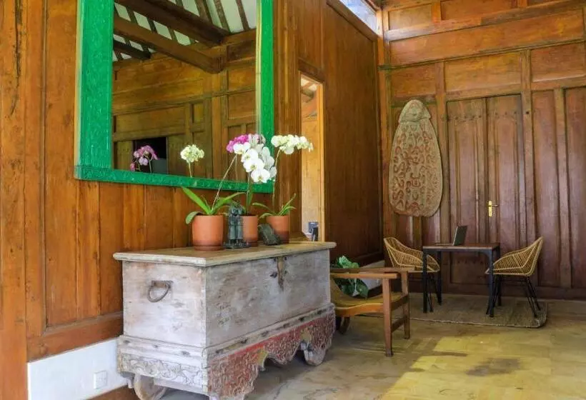 تختخواب و صبحانه Chanteak Bali   Teak House 1