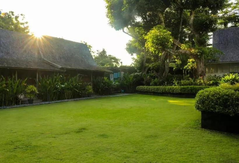 تختخواب و صبحانه Chanteak Bali   Teak House 1