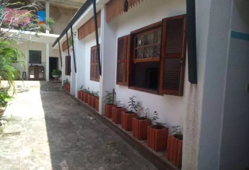 Majatalo Pousada Canto Da Praça