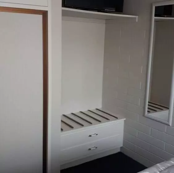 מוטל Colonial On Tay