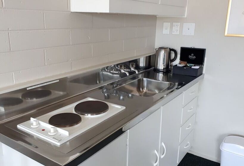 Мотель Colonial On Tay