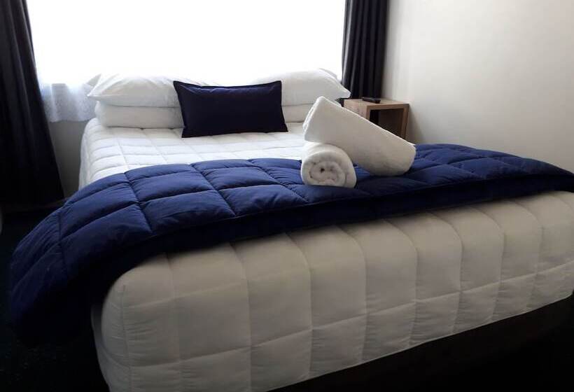 Мотель Colonial On Tay