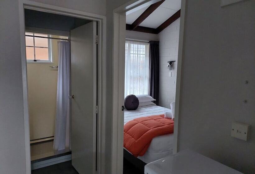 Мотель Colonial On Tay