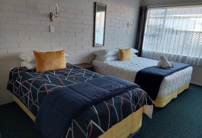 Мотель Colonial On Tay