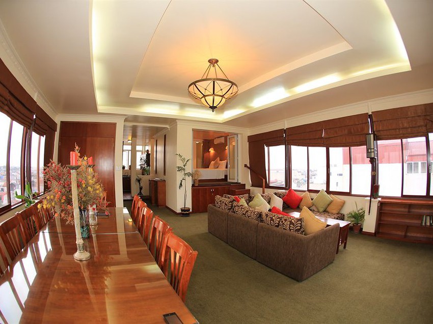 هتل Artisan Boutique