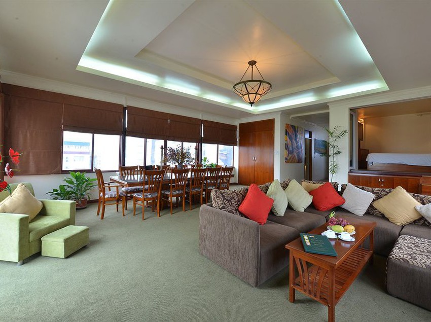 هتل Artisan Boutique