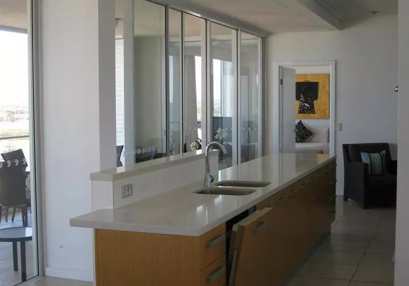 בית מלון כפרי Aspect Caloundra