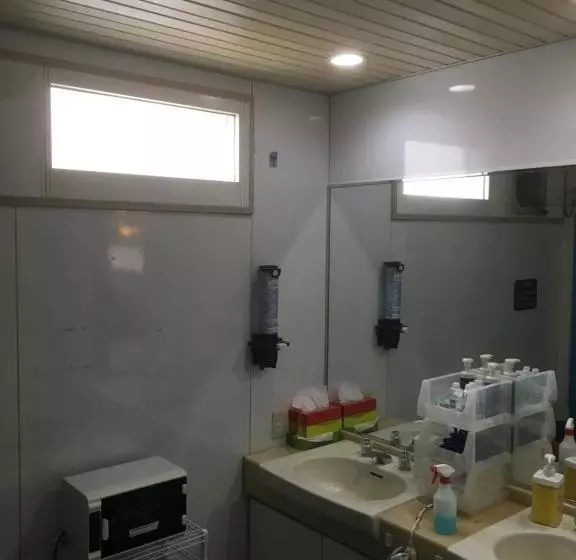 Капсульный Oтель Capsule Inn Sapporo  Caters To Men