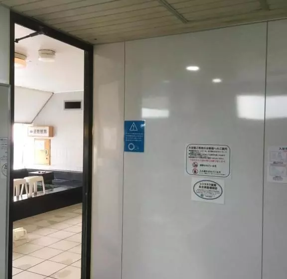 Капсульный Oтель Capsule Inn Sapporo  Caters To Men