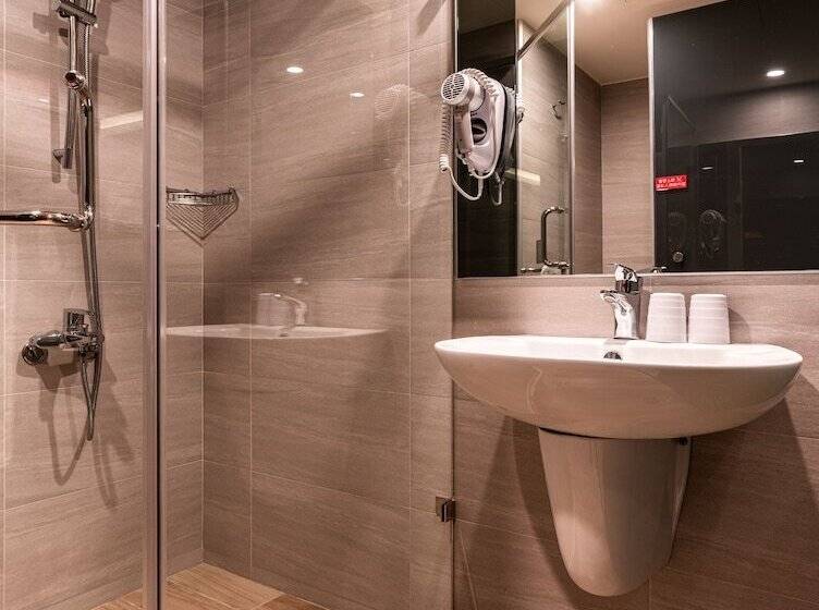 Fish Hotel Kaohsiung