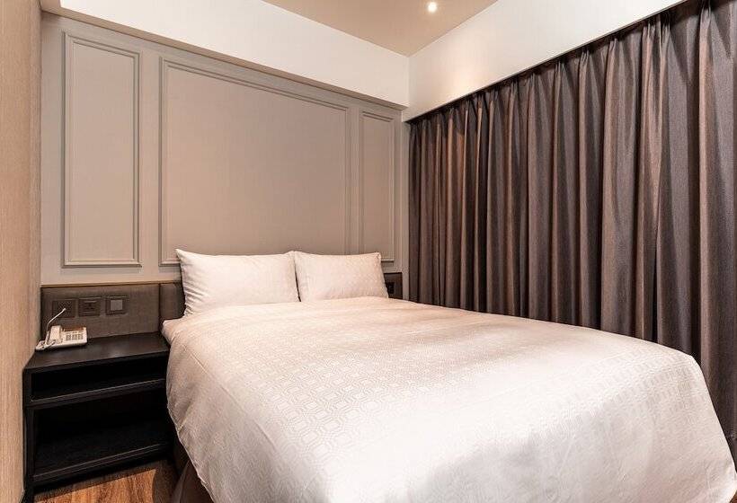 Fish Hotel Kaohsiung