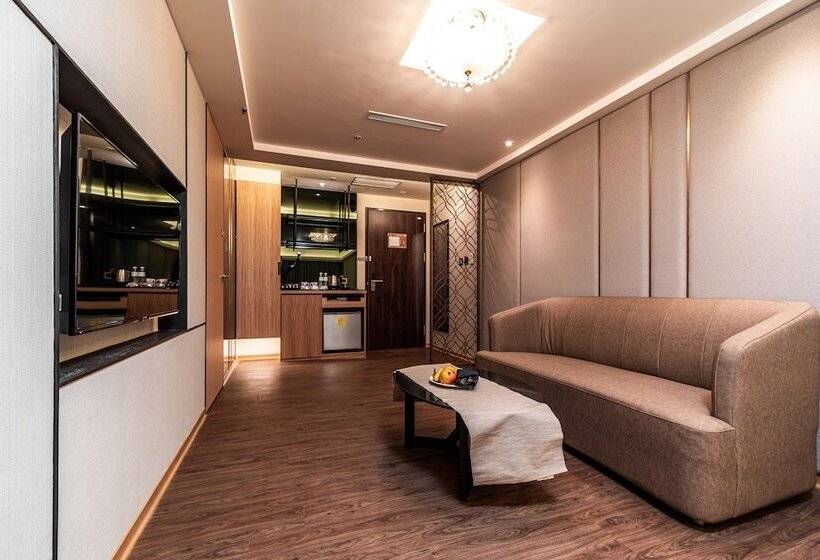 Fish Hotel Kaohsiung