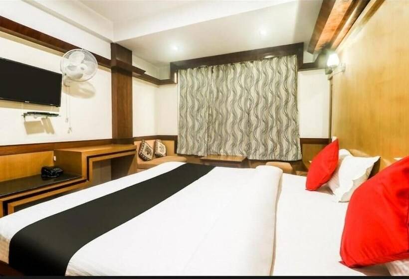 בית מלון כפרי Gajraj