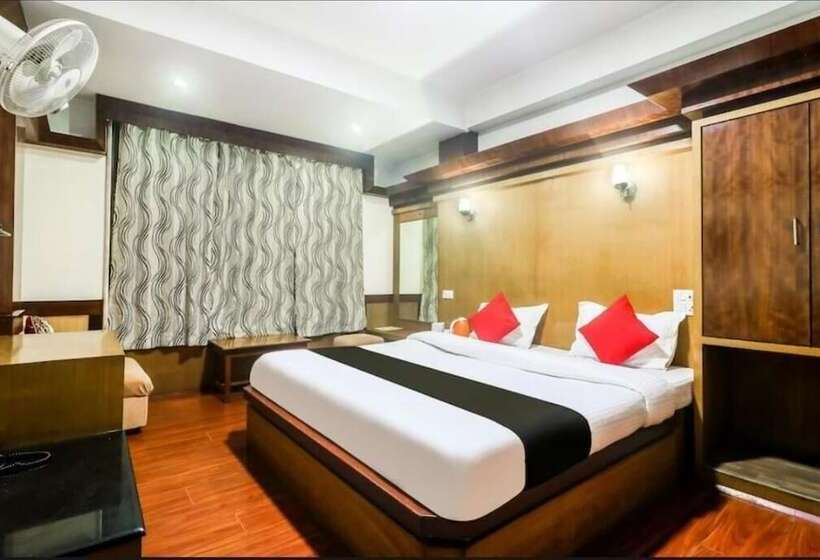 בית מלון כפרי Gajraj