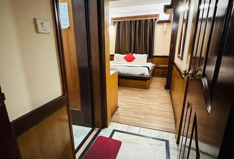 בית מלון כפרי Gajraj